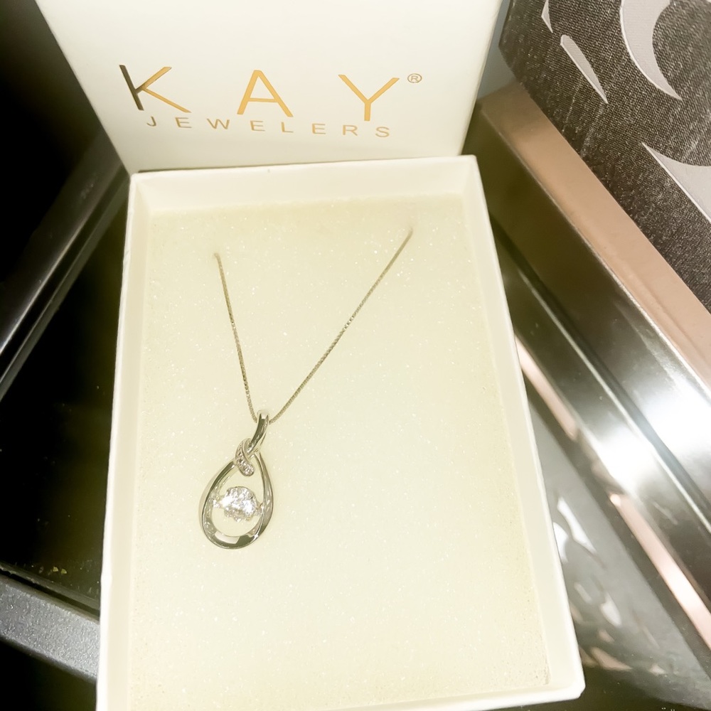 Kay’s Jewelers Diamond Pendant Necklace